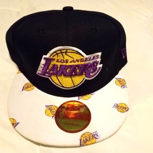 Los Angeles Lakers New Era Snapback.
